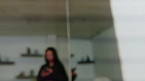 Maeve  online show from 04/03/26, 10:24