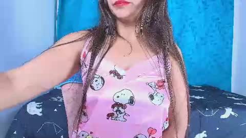 Snapshot of alana_pink95 chatting on 06/19/26, 10:19 alana_pink95 online show from 06/19/26, 10:19