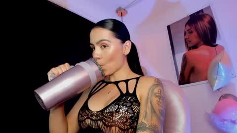 Snapshot of alanatate chatting on 02/19/25, 12:57 Alanatate online show from 02/19/25, 12:57