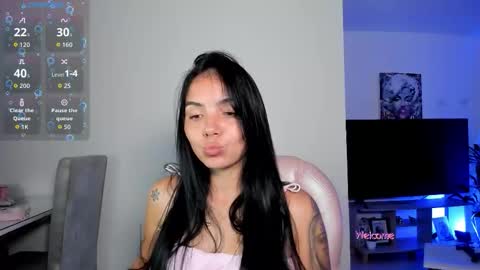 Snapshot of alanatate chatting on 10/28/25, 12:36 Alanatate online show from 10/28/25, 12:36