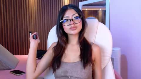 Snapshot of alanawalker9 chatting on 11/08/25, 03:29 Sasha online show from 11/08/25, 03:29