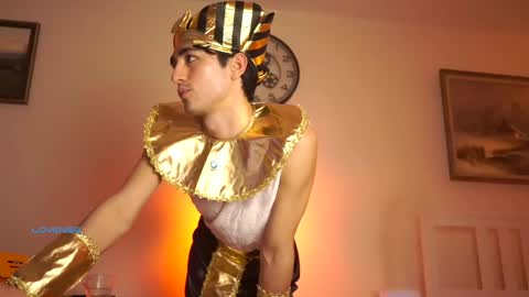 idenavarre online show from 12/21/24, 10:19