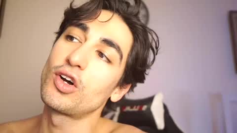 idenavarre online show from 02/08/25, 10:19