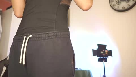 idenavarre online show from 02/10/25, 09:04