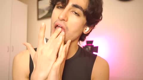 idenavarre online show from 02/18/25, 10:03