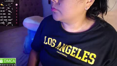 Snapshot of alanna_brunette chatting on 02/25/25, 01:09 lanna online show from 02/25/25, 01:09