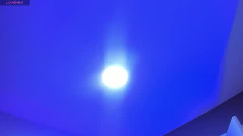 Snapshot of alanna_hank chatting on 11/30/25, 06:01 Alanna online show from 11/30/25, 06:01