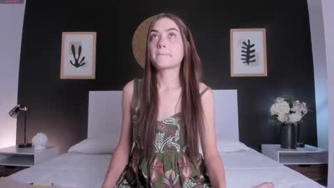 Alanna Cute Russell online show from 11/02/25, 06:54