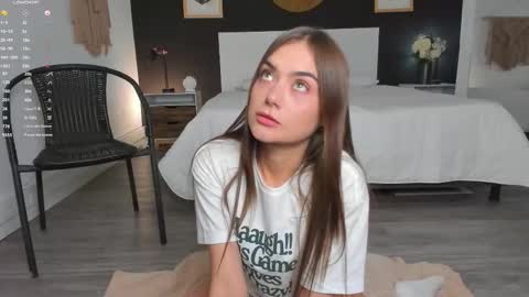 Alanna Cute Russell online show from 11/06/25, 07:59