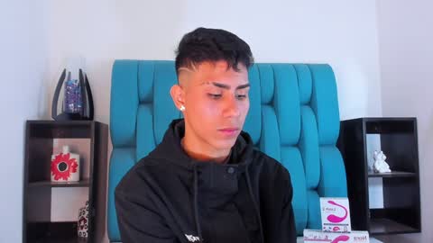 Snapshot of alannaughty_ chatting on 01/17/25, 09:28 alannaughty_ online show from 01/17/25, 09:28