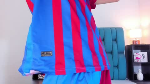 Snapshot of alannaughty_ chatting on 01/21/25, 11:03 alannaughty_ online show from 01/21/25, 11:03