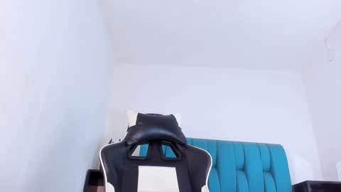 Snapshot of alannaughty_ chatting on 02/12/25, 07:02 alannaughty_ online show from 02/12/25, 07:02