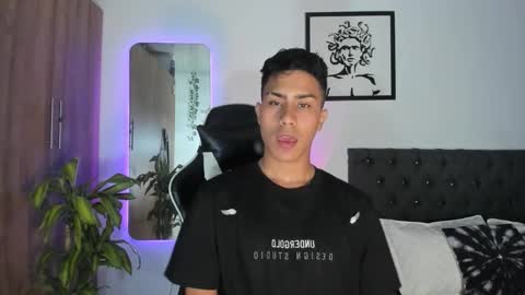 alannaughty_ online show from 12/21/25, 11:12