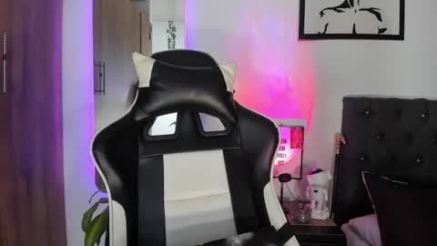 alannaughty_ online show from 01/10/26, 01:07