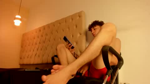 Snapshot of alantrickz365 chatting on 09/16/25, 04:46 alantrickz365 online show from 09/16/25, 04:46