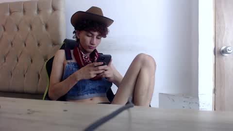 Snapshot of alantrickz365 chatting on 10/08/25, 02:09 alantrickz365 online show from 10/08/25, 02:09