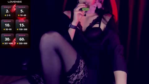 Snapshot of alariafatal chatting on 11/16/25, 01:17 Alaria online show from 11/16/25, 01:17