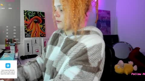 Snapshot of alaska_colors chatting on 12/02/24, 01:57 Caro online show from 12/02/24, 01:57