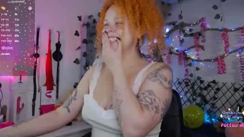 Snapshot of alaska_colors chatting on 10/01/25, 12:44 Caro online show from 10/01/25, 12:44