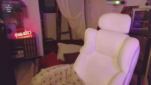 Snapshot of alaskagrace chatting on 03/12/25, 01:58 Alaska Grace online show from 03/12/25, 01:58