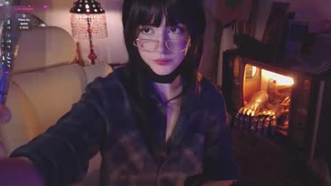 Snapshot of alaskagrace chatting on 09/27/25, 01:32 Alaska Grace online show from 09/27/25, 01:32