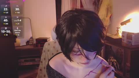 Snapshot of alaskagrace chatting on 11/20/25, 04:01 Alaska Grace online show from 11/20/25, 04:01