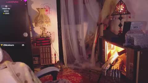 Snapshot of alaskagrace chatting on 12/04/25, 02:54 Alaska Grace online show from 12/04/25, 02:54