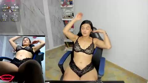 Snapshot of alayasmile chatting on 06/21/26, 11:18 Alaya online show from 06/21/26, 11:18