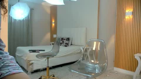 Alaya online show from 12/02/25, 08:04