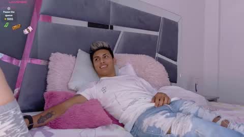 Snapshot of alba_grey chatting on 01/24/25, 01:45 alba online show from 01/24/25, 01:45