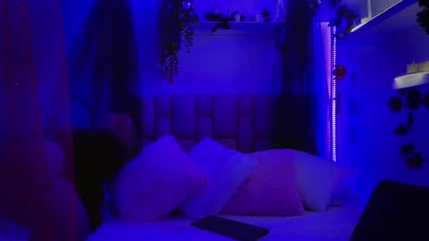 albaandthayron online show from 10/27/25, 12:09