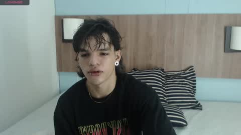 Snapshot of albertbernal69 chatting on 02/17/25, 02:42 Albert online show from 02/17/25, 02:42