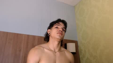 Snapshot of albertbernal69 chatting on 02/20/25, 02:51 Albert online show from 02/20/25, 02:51