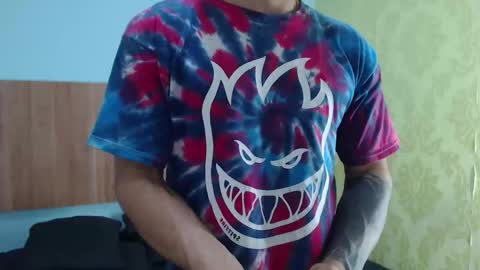 Snapshot of albertbernal69 chatting on 03/01/25, 02:37 Albert online show from 03/01/25, 02:37