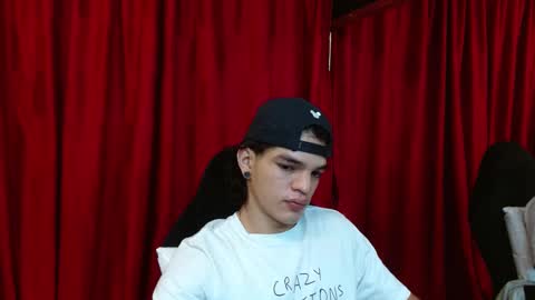 Snapshot of albertbernal69 chatting on 03/05/25, 02:25 Albert online show from 03/05/25, 02:25