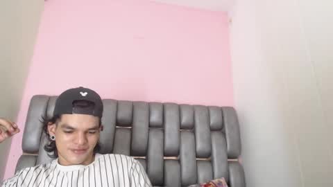 Snapshot of albertbernal69 chatting on 03/06/25, 02:19 Albert online show from 03/06/25, 02:19