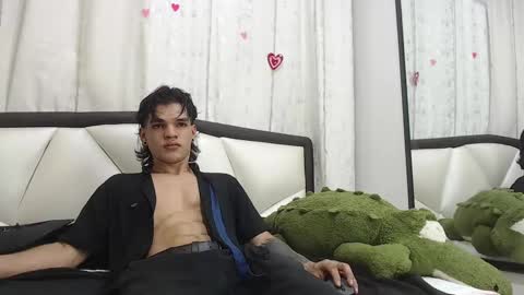 Snapshot of albertbernal69 chatting on 03/09/25, 03:43 Albert online show from 03/09/25, 03:43