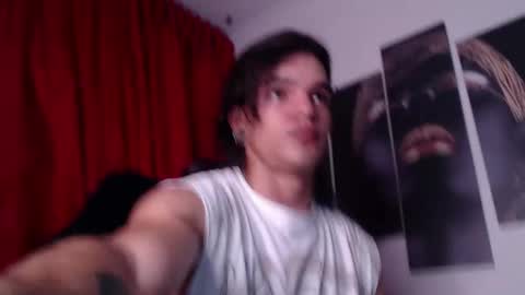 Snapshot of albertbernal69 chatting on 09/13/25, 02:33 Albert online show from 09/13/25, 02:33