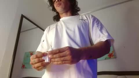 Snapshot of albertbernal69 chatting on 09/14/25, 03:05 Albert online show from 09/14/25, 03:05