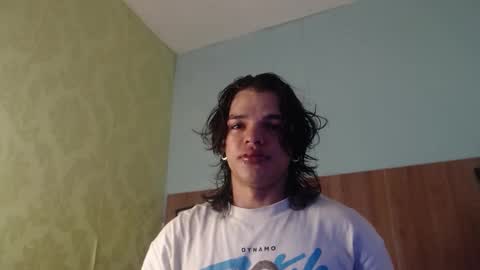 Snapshot of albertbernal69 chatting on 09/24/25, 03:21 Albert online show from 09/24/25, 03:21