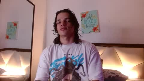 Snapshot of albertbernal69 chatting on 10/14/25, 03:51 Albert online show from 10/14/25, 03:51