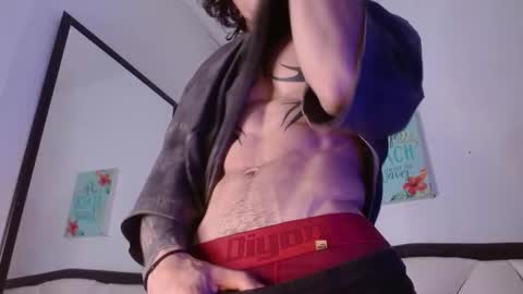 Snapshot of albertbernal69 chatting on 10/15/25, 03:17 Albert online show from 10/15/25, 03:17