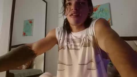 Snapshot of albertbernal69 chatting on 10/16/25, 03:07 Albert online show from 10/16/25, 03:07