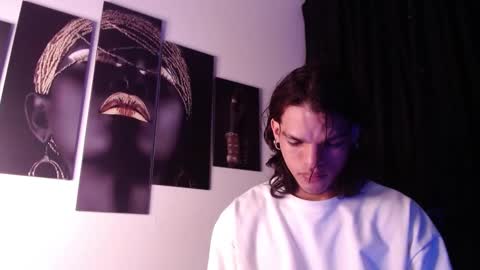 Snapshot of albertbernal69 chatting on 10/29/25, 02:03 Albert online show from 10/29/25, 02:03