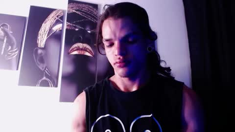 Snapshot of albertbernal69 chatting on 10/30/25, 01:18 Albert online show from 10/30/25, 01:18