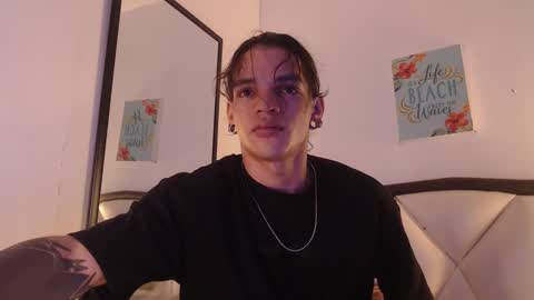 Snapshot of albertbernal69 chatting on 11/20/25, 02:34 Albert online show from 11/20/25, 02:34