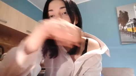 Snapshot of alberthamazierski chatting on 10/04/25, 11:52 Im Katrina online show from 10/04/25, 11:52