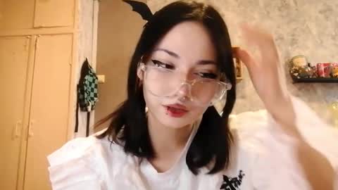 Snapshot of alberthamazierski chatting on 10/26/25, 06:30 Im Katrina online show from 10/26/25, 06:30