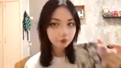 Snapshot of alberthamazierski chatting on 11/01/25, 04:09 Im Katrina online show from 11/01/25, 04:09