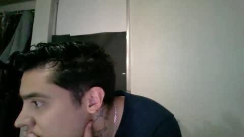albertoarenas16 online show from 05/26/26, 02:07